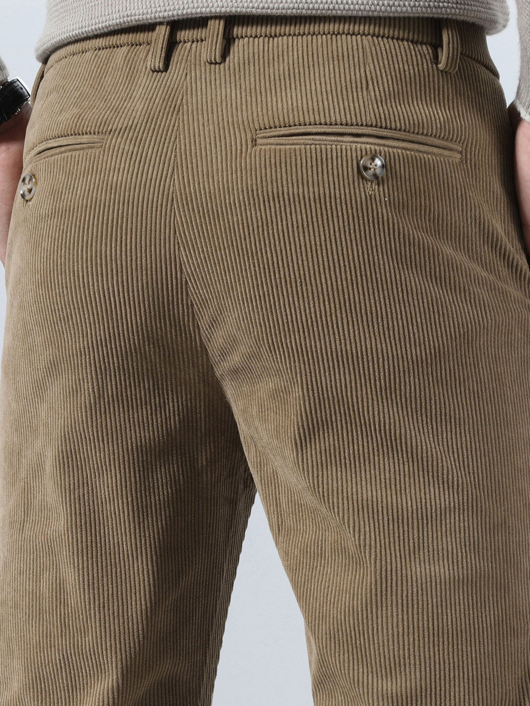 Pantalon en velours côtelé coupe slim