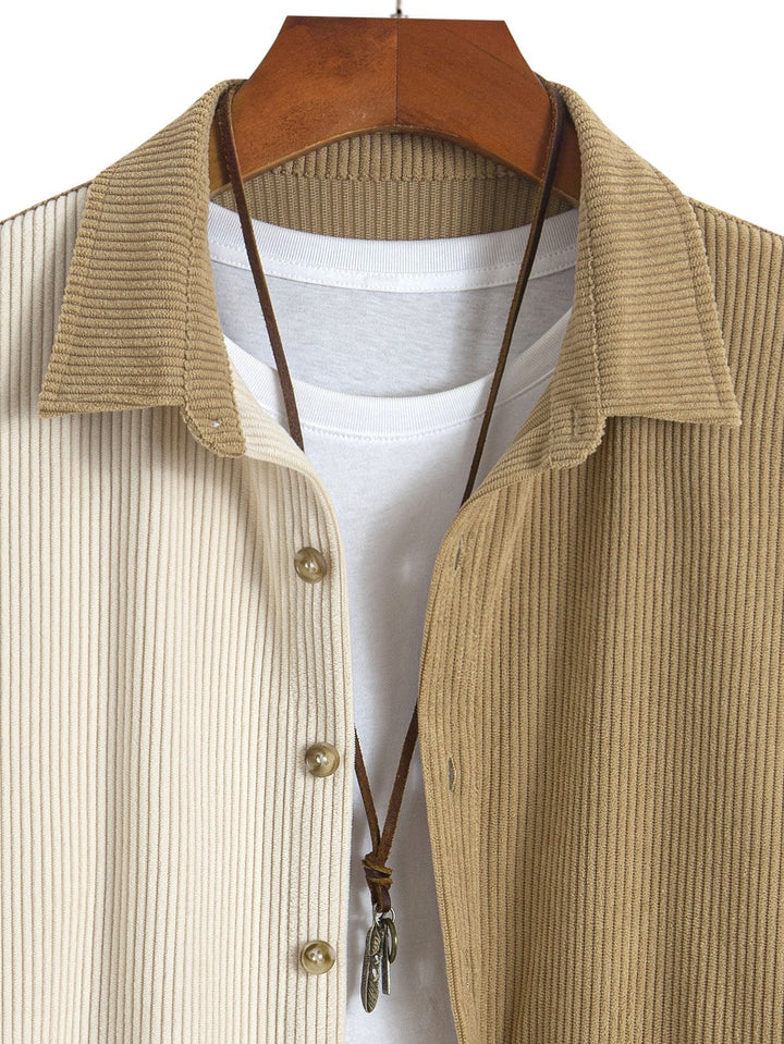 Chemise boutonnée en velours côtelé colorblock et pantalon droit en velours côtelé