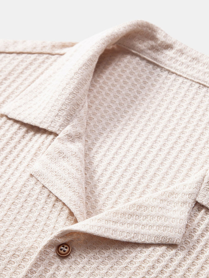 Chemise cubaine à manches courtes et pantalon en lin à jambe droite